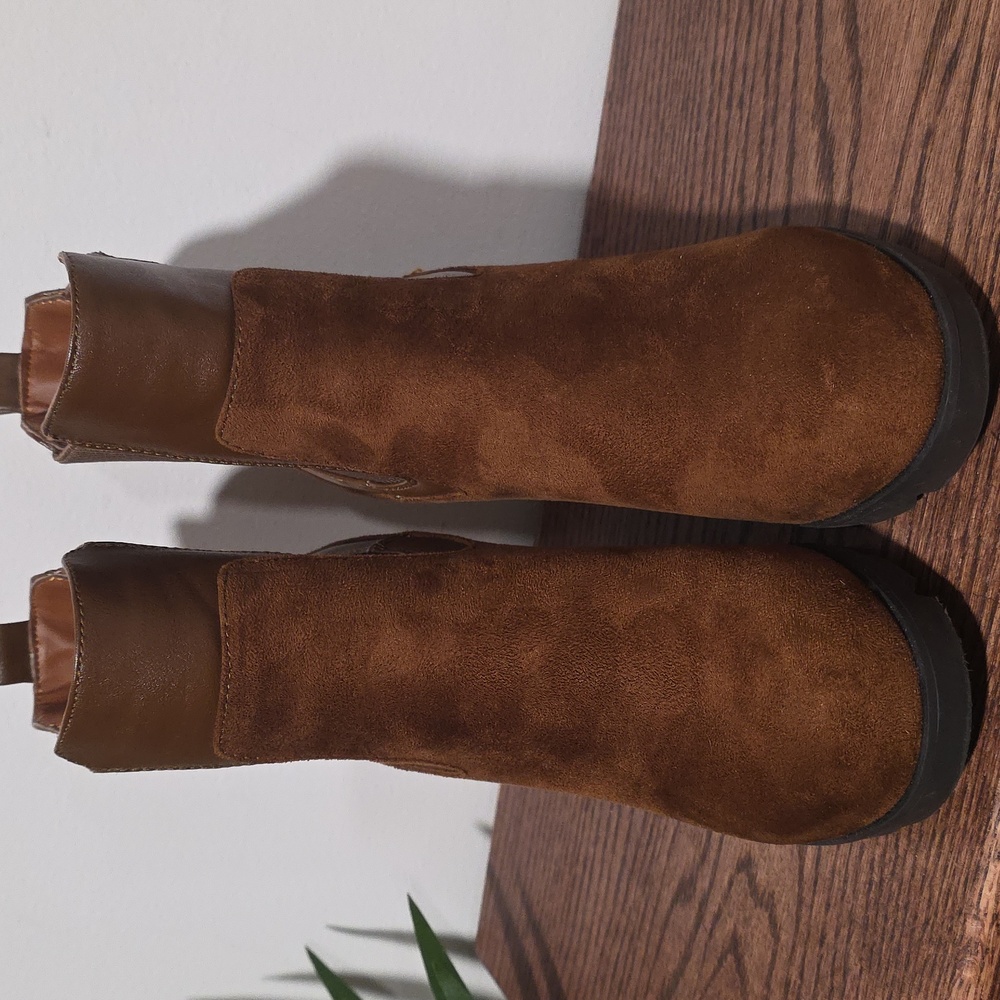 🌞🌞Chelsea Brown Faux Suede Heel Ankle Boots Womens 8 - Picture 2 of 8